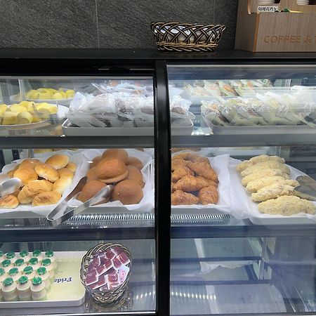 Suncheon Hound Hotel Suncheon Station Branch Esterno foto