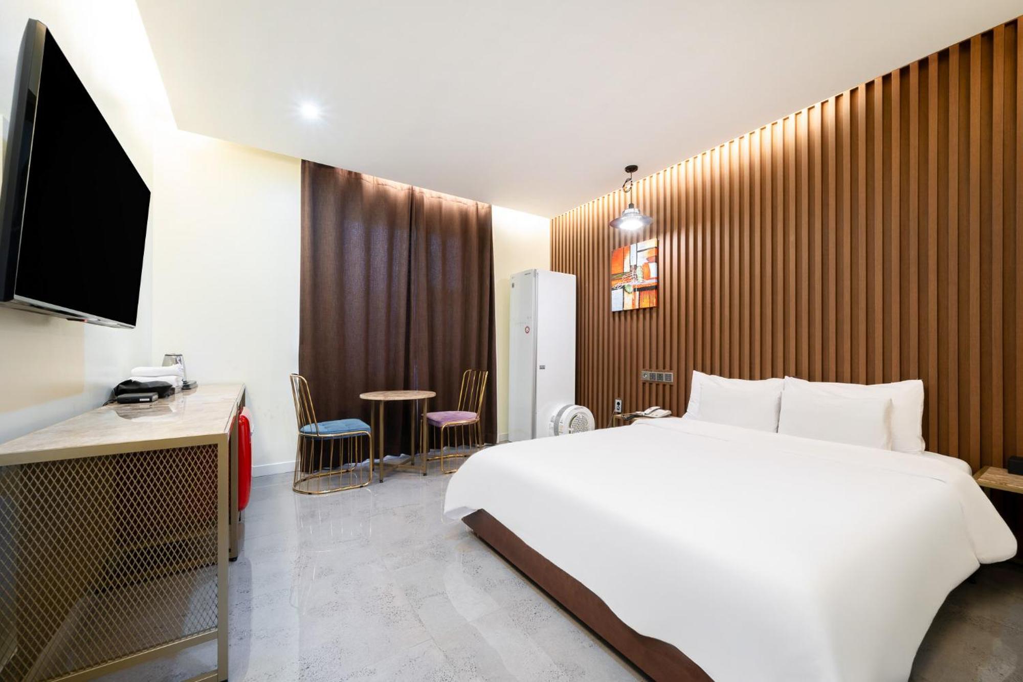 Suncheon Hound Hotel Suncheon Station Branch Esterno foto